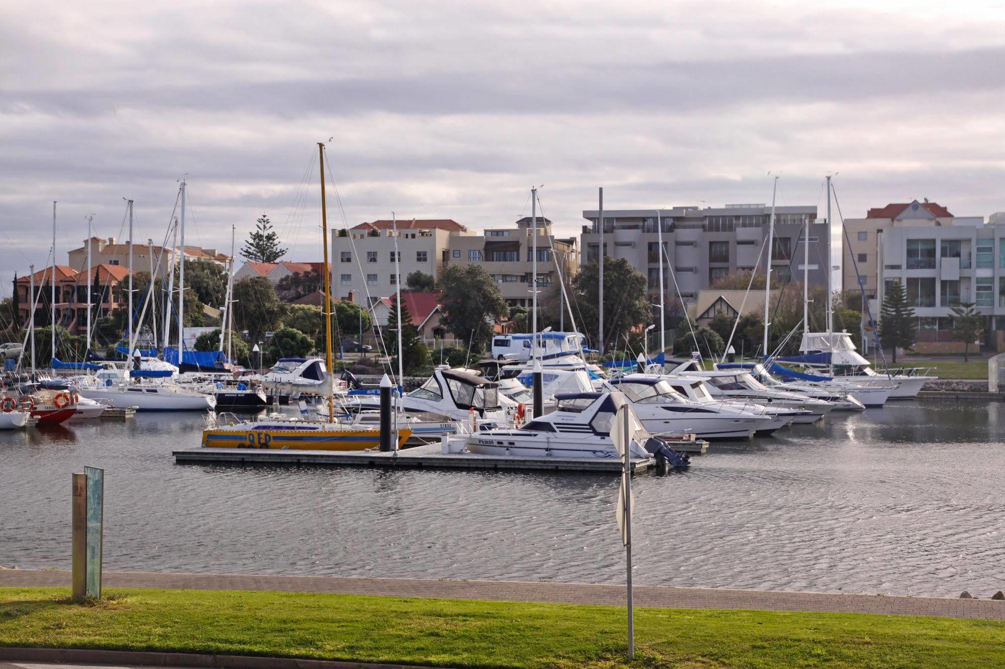 Bayswaterfront Apartments Adelaide Eksteriør billede